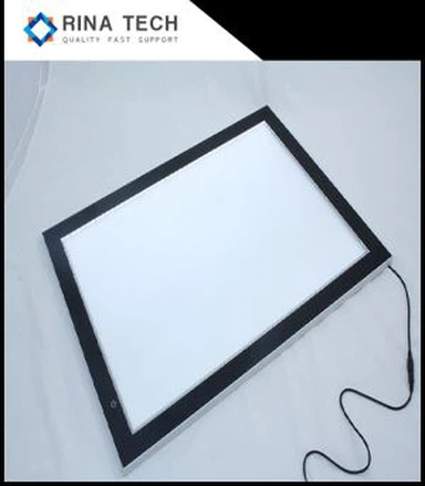 Reklamný displej na svetelnom paneli